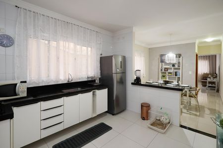 Casa à venda com 220m², 3 quartos e 2 vagasCozinha