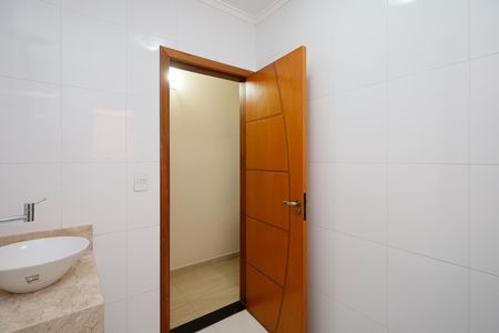 Casa à venda com 220m², 3 quartos e 2 vagasBanheiro da Suíte 2