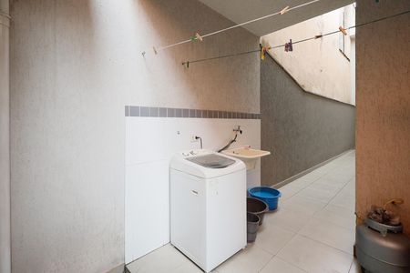 Casa à venda com 220m², 3 quartos e 2 vagasÁrea de Serviço / Churrasqueira 
