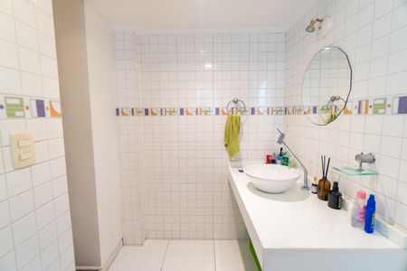 Banheiro da Suíte de casa para alugar com 3 quartos, 182m² em Mirandópolis, São Paulo