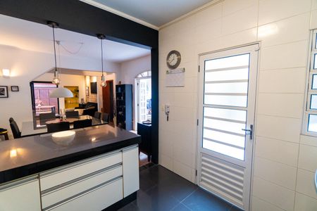 Casa para alugar com 182m², 3 quartos e 2 vagasCozinha