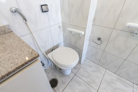 Apartamento à venda com 62m², 2 quartos e 1 vagaBanheiro do Corredor