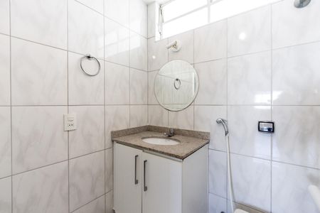 Apartamento à venda com 62m², 2 quartos e 1 vagaBanheiro do Corredor
