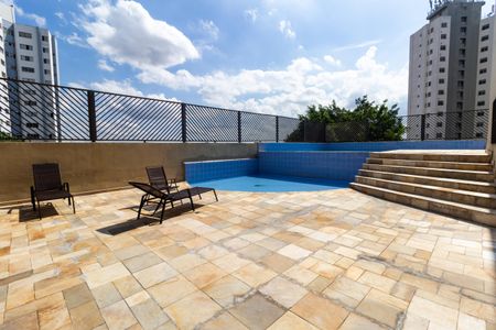 Apartamento à venda com 58m², 2 quartos e 1 vagaÁrea Comum - Piscina