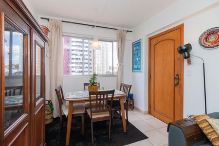 Apartamento à venda com 58m², 2 quartos e 1 vagaSala