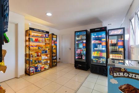 Apartamento à venda com 74m², 3 quartos e 2 vagasMini Mercado