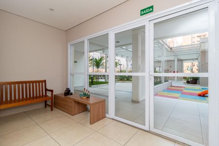 Apartamento à venda com 74m², 3 quartos e 2 vagasHall social