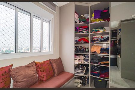 Apartamento à venda com 74m², 3 quartos e 2 vagasQuarto 2 - Closet