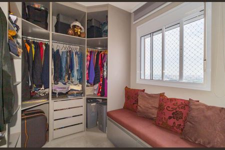 Apartamento à venda com 74m², 3 quartos e 2 vagasQuarto 2 - Closet