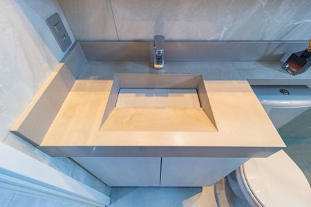 Apartamento à venda com 74m², 3 quartos e 2 vagasDetalhe Banheiro - Suíte