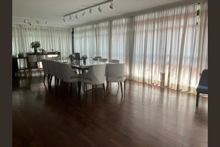 Casa à venda com 4 quartos, 400m² em Jardim Sao Bento, São Paulo