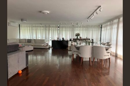 Casa à venda com 4 quartos, 400m² em Jardim Sao Bento, São Paulo