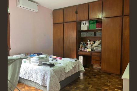 Casa à venda com 4 quartos, 400m² em Jardim Sao Bento, São Paulo