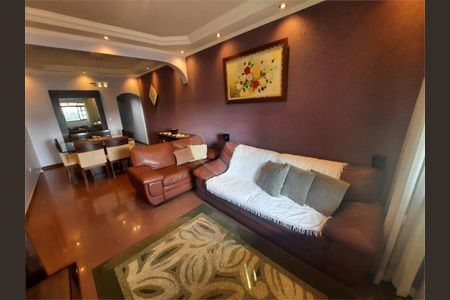 Casa à venda com 3 quartos, 181m² em Limoeiro, São Paulo