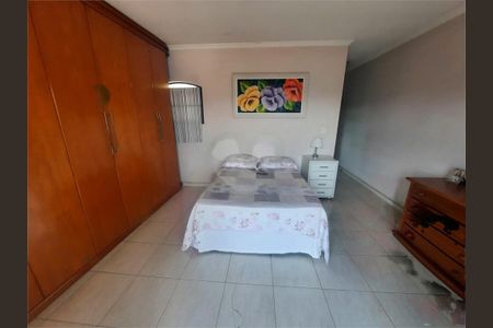 Casa à venda com 3 quartos, 181m² em Limoeiro, São Paulo