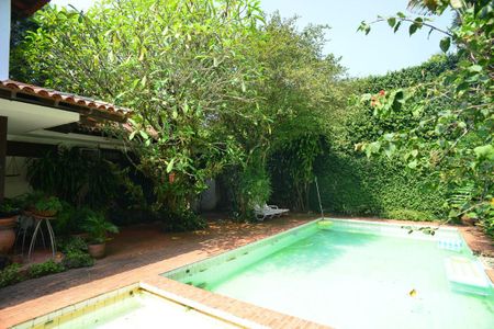 Casa de condomínio à venda com 534m², 6 quartos e 3 vagas Casa de condomínio à venda com 534m², 6 quartos e 3 vagasPiscina
