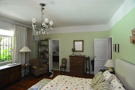 Casa de condomínio à venda com 534m², 6 quartos e 3 vagas Casa de condomínio à venda com 534m², 6 quartos e 3 vagasSuíte