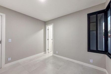 Casa à venda com 4 quartos, 240m² em Piratininga, Niterói