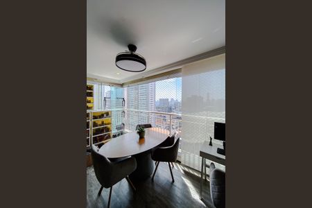 Apartamento à venda com 74m², 2 quartos e 2 vagasVaranda da Sala