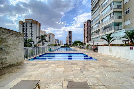 Apartamento à venda com 74m², 2 quartos e 2 vagasÁrea comum - Piscina