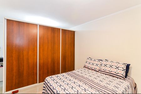 Quarto de apartamento à venda com 1 quarto, 48m² em Jardim Cocaia, Guarulhos