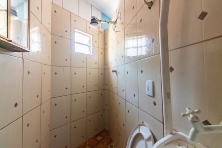 Casa para alugar com 70m², 2 quartos e 1 vaga Casa para alugar com 70m², 2 quartos e 1 vagaBanheiro