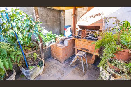 Casa à venda com 360m², 5 quartos e 3 vagasQuintal