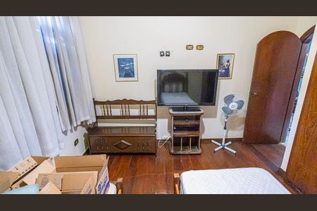 Casa à venda com 360m², 5 quartos e 3 vagasQuarto 2