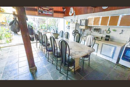 Casa à venda com 360m², 5 quartos e 3 vagasÁrea gourmet