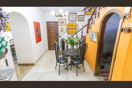 Casa à venda com 360m², 5 quartos e 3 vagasSala