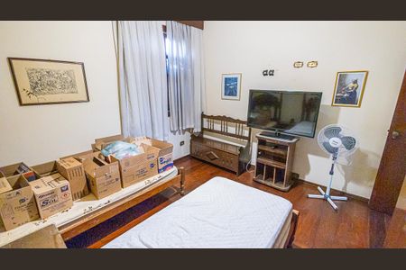 Casa à venda com 360m², 5 quartos e 3 vagasQuarto 2