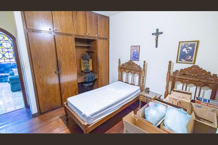 Casa à venda com 360m², 5 quartos e 3 vagasQuarto 2