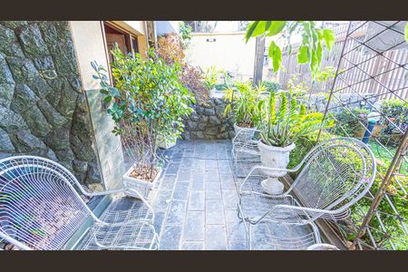 Casa à venda com 360m², 5 quartos e 3 vagasVaranda