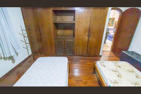 Casa à venda com 360m², 5 quartos e 3 vagasQuarto 3