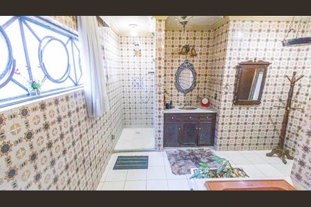 Casa à venda com 360m², 5 quartos e 3 vagasBanheiro 