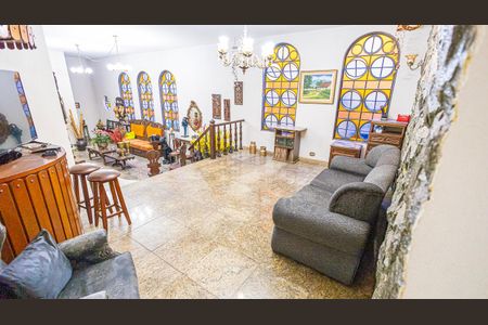 Casa à venda com 360m², 5 quartos e 3 vagasSala de televisão