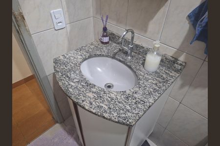 Casa de condomínio à venda com 135m², 3 quartos e 1 vaga Casa de condomínio à venda com 135m², 3 quartos e 1 vagaBanheiro 2