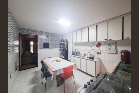 Casa de condomínio à venda com 135m², 3 quartos e 1 vaga Casa de condomínio à venda com 135m², 3 quartos e 1 vagaCozinha