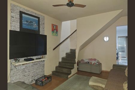 Casa de condomínio à venda com 135m², 3 quartos e 1 vaga Casa de condomínio à venda com 135m², 3 quartos e 1 vagaSala