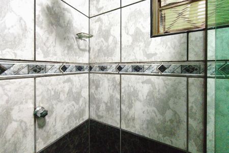 Casa à venda com 250m², 2 quartos e 2 vagas Casa à venda com 250m², 2 quartos e 2 vagasBanheiro Social