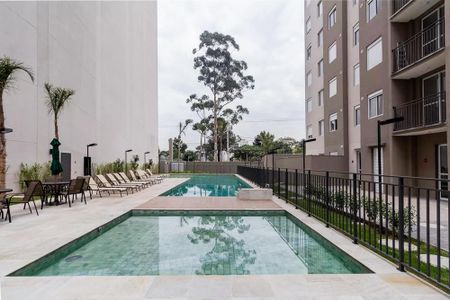 Apartamento para alugar com 35m², 2 quartos e 1 vaga Apartamento para alugar com 35m², 2 quartos e 1 vagaÁrea comum - Piscina