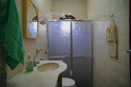 Casa para alugar com 349m², 4 quartos e 6 vagasBanheiro 2