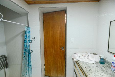 Casa à venda com 182m², 3 quartos e 3 vagas Casa à venda com 182m², 3 quartos e 3 vagasBanheiro 2