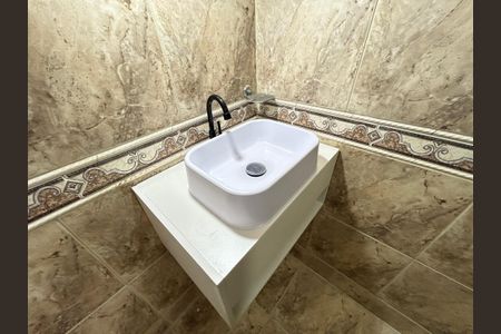 Apartamento para alugar com 51m², 2 quartos e sem vagaBanheiro - torneira