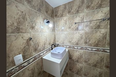 Apartamento para alugar com 51m², 2 quartos e sem vagaBanheiro