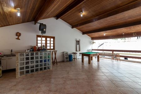 Casa à venda com 500m², 3 quartos e 3 vagasSalão