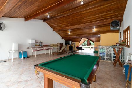 Casa à venda com 500m², 3 quartos e 3 vagasSalão