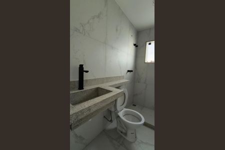 Casa de condomínio para alugar com 210m², 4 quartos e 4 vagas Casa de condomínio para alugar com 210m², 4 quartos e 4 vagasBanheiro da Suíte 3