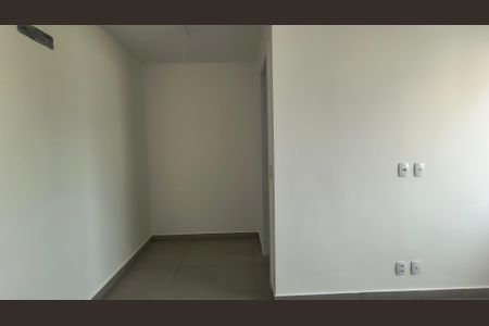 Casa de condomínio para alugar com 210m², 4 quartos e 4 vagas Casa de condomínio para alugar com 210m², 4 quartos e 4 vagasSuíte 3