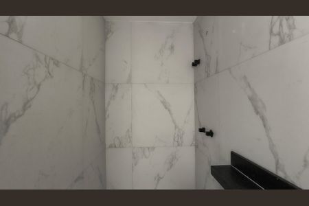 Casa de condomínio para alugar com 210m², 4 quartos e 4 vagas Casa de condomínio para alugar com 210m², 4 quartos e 4 vagasBanheiro Social